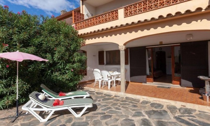 L'Escala Appartement | Adelfa apt. 1 by Interhome