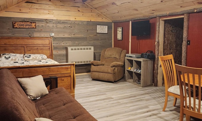 Croghan Cabine | Adirondack Cabin Retreat On West Branch of the Oswegatchie River!