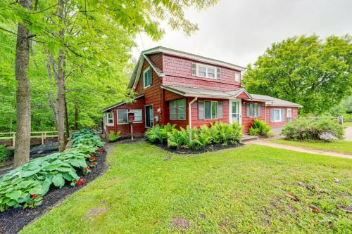North Bangor Maison | Adirondack Escape with River Access Fish and Swim