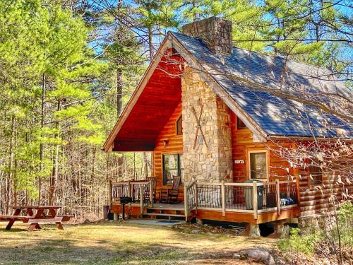 Jay Maison | Adirondack Mountain Cabin with Hot Tub, Near Whiteface, Lake Placid, Fire Pit, Game Rm