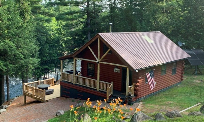 Harrisville Cabine | Adirondack / Oswegatchie Riverfront Cabin