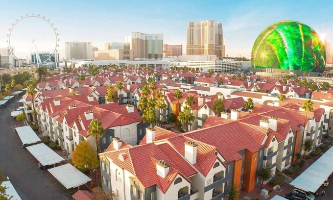 Las Vegas Station Balnéaire | Adjacent to the Sphere- Just Off the Las Vegas Strip-Desert Club Resort- 2 Bd.