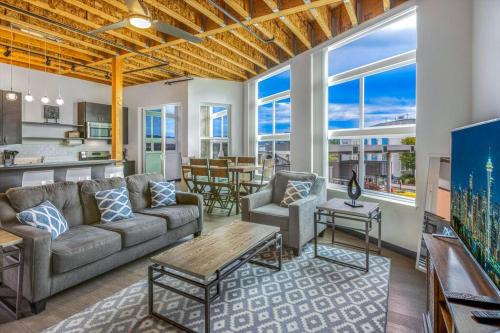 Bremerton Maison | Admiral Condo #201