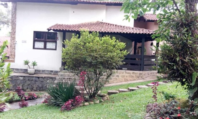 Penedo Maison | Adonai Mansion House dans les cascades de Penedo