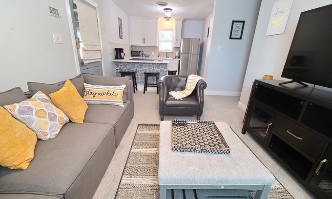 Dallas Appartement | Adorable 1- bedroom guesthouse with free parking