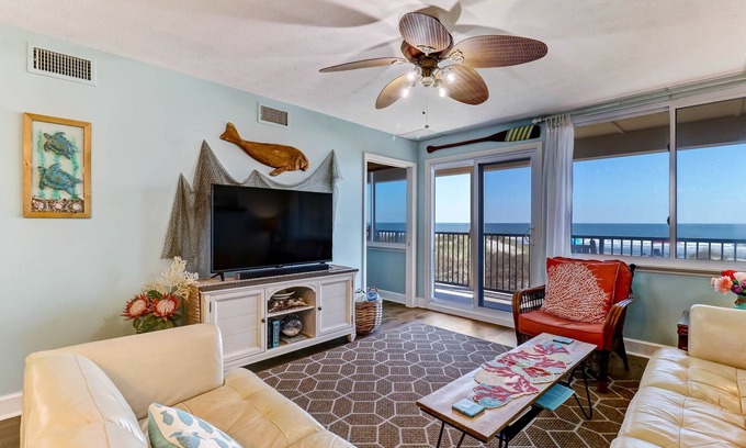 Ocean Cay Copropriété | Cet adorable condo accueillant est petit mais a tout! Vue imprenable sur l'océan Atlantique. Les chaises longues et de plage sont incluses, il vous suffit d'apporter vos serviettes de plage et vos tongs.