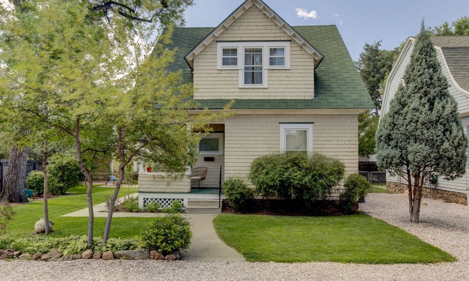 Downtown Colorado Springs Maison | COTTAGE AU COEUR DU CENTRE-VILLE W / HOT TUB