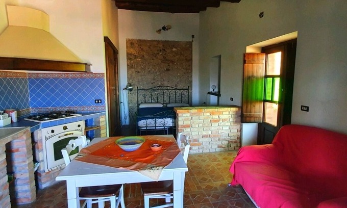 Montalto Uffugo Appartement | Adorable studio entouré de verdure, idéal pour les couples