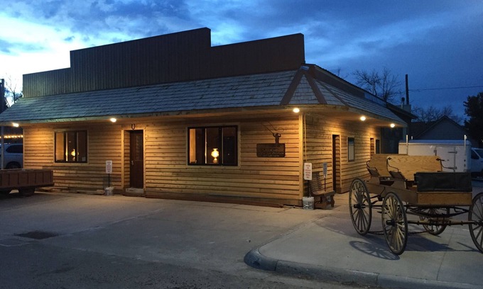 Buffalo Appartement | ADULTS 25 or older ONLY Creekside Vacation Rental Suite 3, Historic Downtown