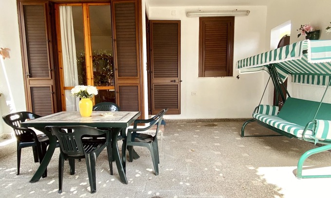 San Cataldo Maison | ADV Holiday House- Independent villa surrounded by a garden, 300 meters from the sea