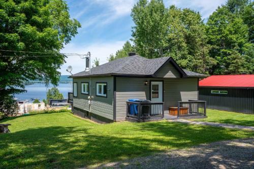 Saint-Gabriel Chalet De Ski | Adventure near Lake Maskinonge - Boise du Lac