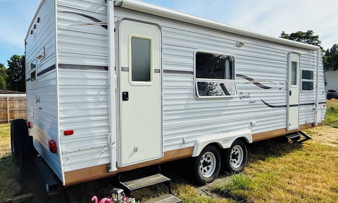 Port Angeles East Maison | "Adventure Awaits – Tiny Living, Big Adventure!"