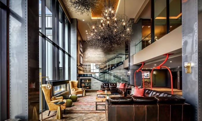 Rossland Maison | Adventure Basecamp | Cozy, Elegant & Ski-Friendly | Steps to Red Mountain Resort