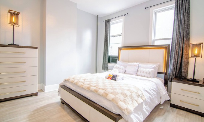 Industry Appartement | Adventures In NYC Only 10 Mins to NYC