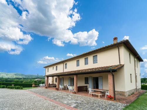 Bucine Maison | Aesthetic Farmhouse in Bucine with Barbecue
