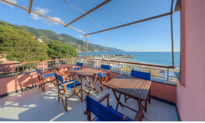 Cinque Terre Maison | Affittacamere Lo Scoglio (Guesthouse)