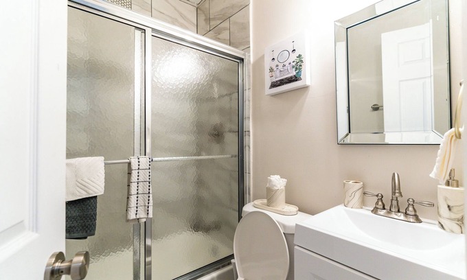 Kingman Park Copropriété | Affordable and Comfortable Stay in DC with Dedicated Parking Space