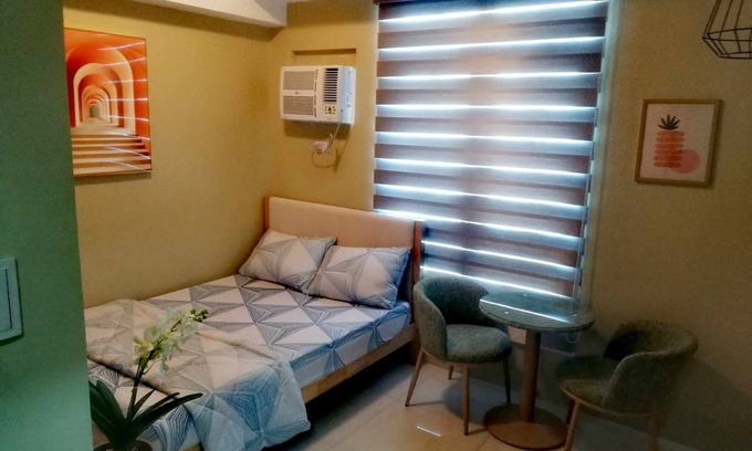 Salcedo Village Copropriété | Affordable & Cozy Studio - Salcedo Square, Salcedo Village, Makati City