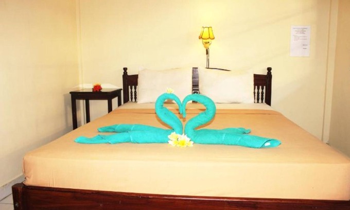 Downtown Kuta Maison | Maison d'hôtes abordable au cœur de Poppies Lane, Legian (SGRSDH)
