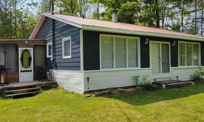Sauble Beach Maison | Affordable Sauble Beach Getaway