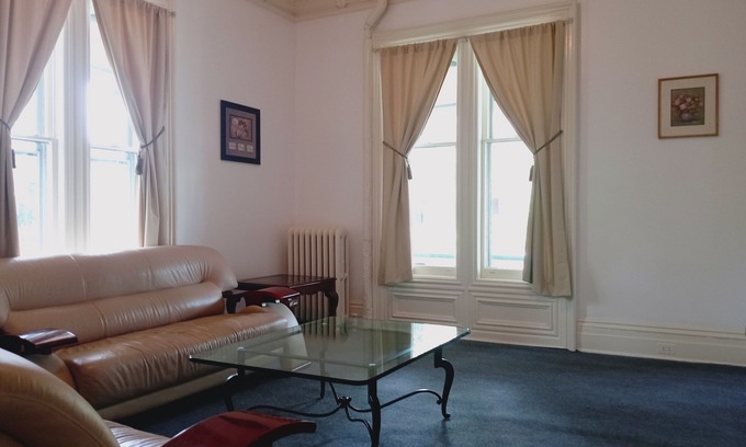 Plainfield Appartement | AFFORDABLE SUITE IN MINI MANION NEAR PUBLIC TRANSPORTATION AND SHOPPING DISTRIC