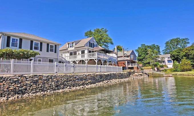Beverly Maison | Afternoon Delight: griller la beauté de la rivière depuis le pont de front de mer