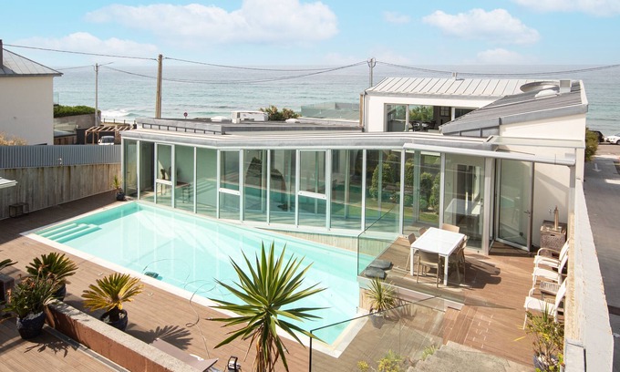 Razo da Costa Maison | AG Villa Razo Luxury in first line with swimming pool