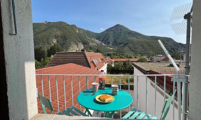 Veynes Appartement | Agréable appartement typiquement Haut-Alpin
