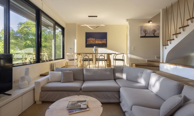Pangrati Chalet De Ski | Agras 41·Spacious 3bdr Apartment with Monumental V