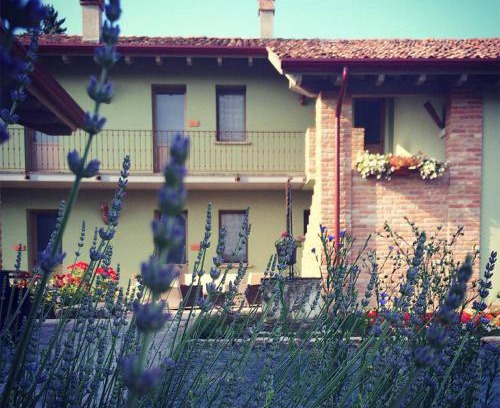 Monticelli d'Ongina Maison | Agriturismo Bassanine