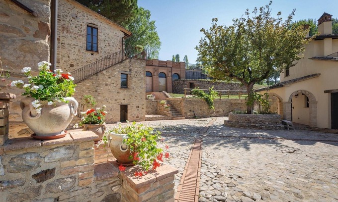 Montone Appartement | Agriturismo Borgo Pulciano in Montone