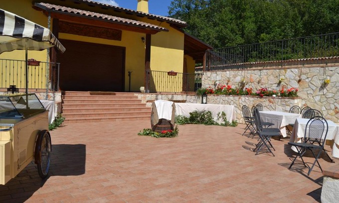 San Pio delle Camere Maison | Agriturismo Centuria