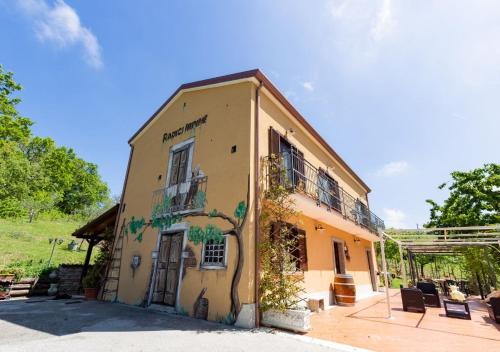 Rocca San Felice Maison | Agriturismo Radici Irpine