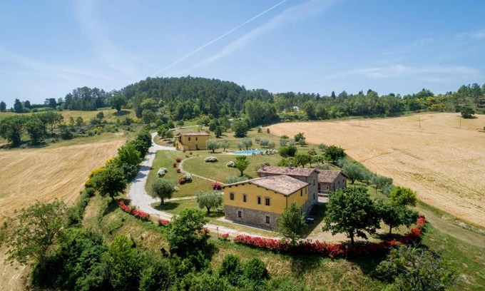 Monteluiano Maison | Agriturismo Tenuta Di Biscina