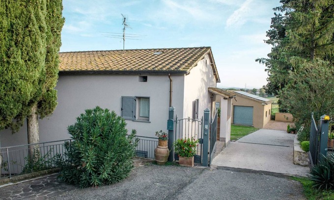 Motina Autre | AGRITURISMO TOSCANO