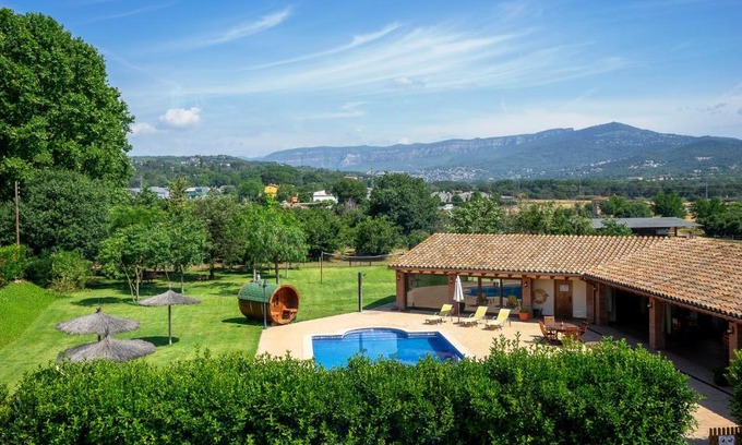 Santa Eulalia de Roncana Appartement | Agroturisme Can Burguès