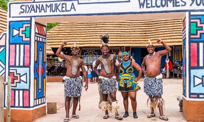 Lanseria Cabine | aha Lesedi African Lodge & Cultural Village