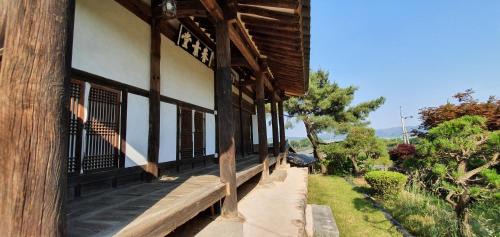 Pungsan Maison | Ahndong Kimjongtaek Yangsodang