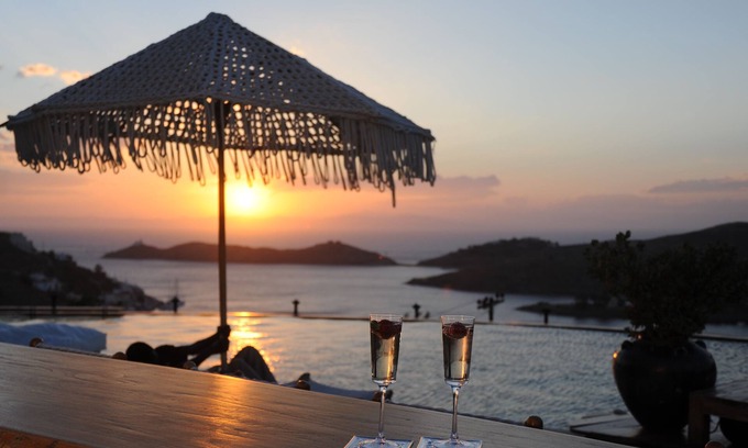 Vourkari Hôtel | Aigis Suites