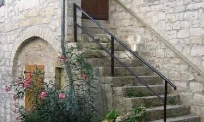 Berrias-et-Casteljau Maison | Maison en pierre climatisée avec piscine - Ardèche méridionale