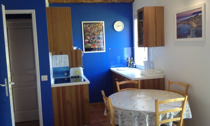 Carnoux-en-Provence Appartement | T2 JARDIN, CLIM POUR 6 à mois d'un quart d'heure de la plage