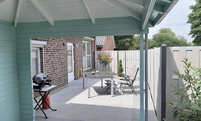 Papenburg Appartement | Air-conditioned, barrier-free apartment 68sqm for 2 persons, centrally located. Terrace