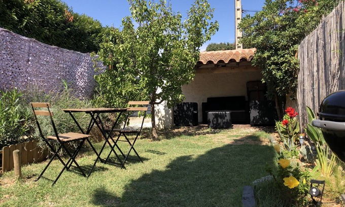 Frontignan Maison | Cabanon climatisé avec jardin méditerranéen à 9mn de la mer