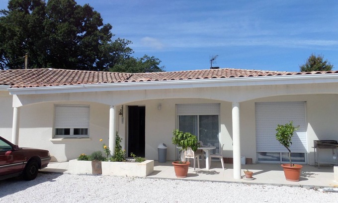 Arsague Maison | Maison neuve adaptée aux handicapées climatisée avec un grand jardin