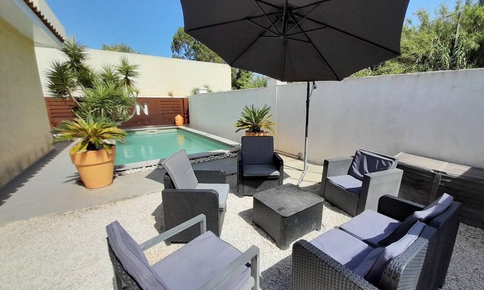 Pia Villa | Villa piscine plain pied sans vis a vis climatisé