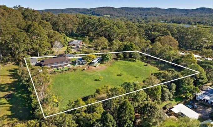 Fountaindale Maison | Aircabin - Fountaindale - 4 Beds Spacious House