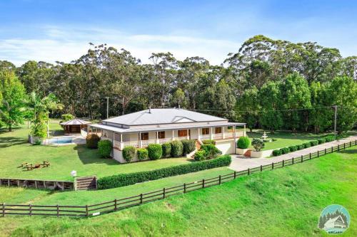 Kangy Angy Maison | Aircabin - KANGY ANGY - Rural Retreat 4 Bedrooms