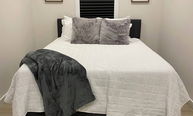 Coraopolis Maison | Airport bungalow