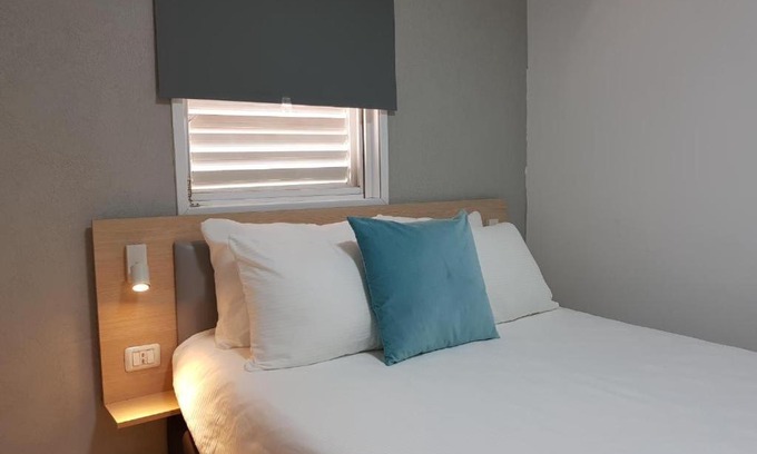 Or Yehuda Maison | Airport Guest House
