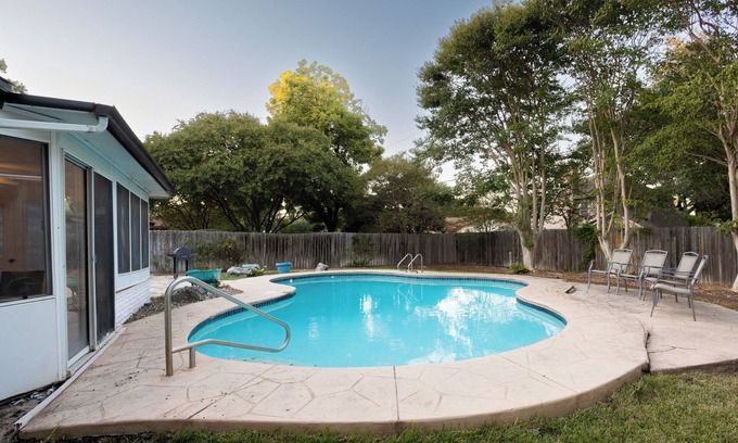 North San Antonio - SAT Maison | Airport Paradise-Pool-Game Room